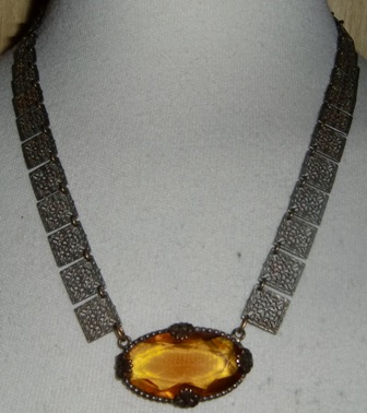 M331M Antique ca; 1800s Victorian Citrine stone chocker